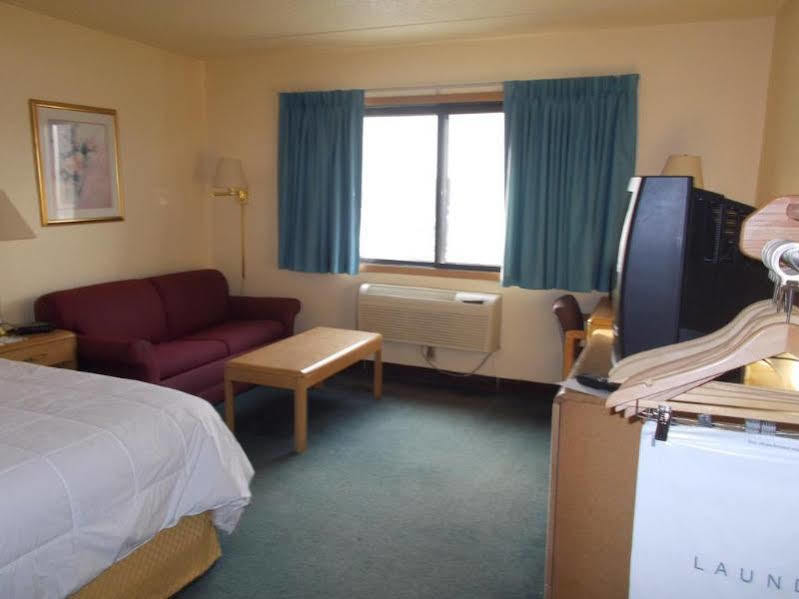 Boarders Inn And Suites By Cobblestone Hotels - Ripon Eksteriør bilde