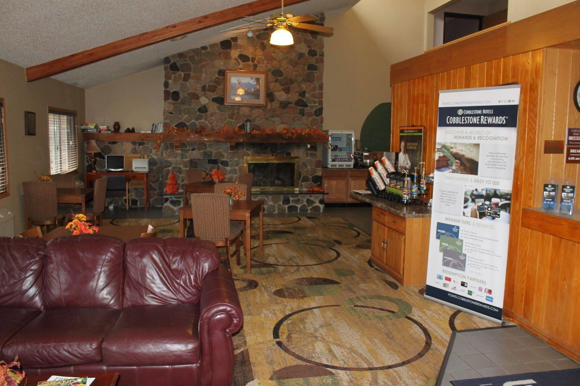 Boarders Inn And Suites By Cobblestone Hotels - Ripon Eksteriør bilde