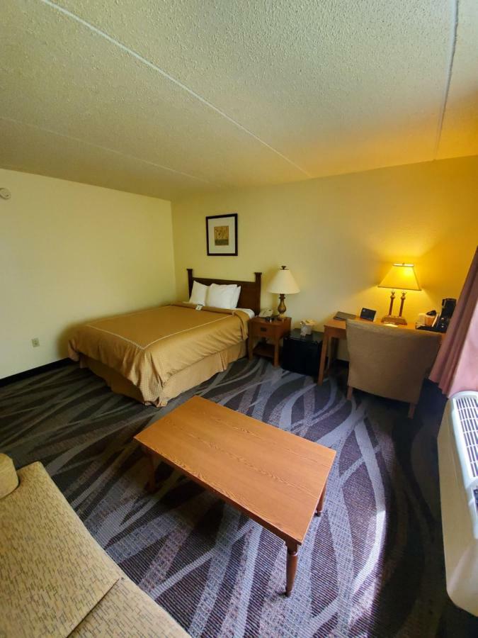 Boarders Inn And Suites By Cobblestone Hotels - Ripon Eksteriør bilde
