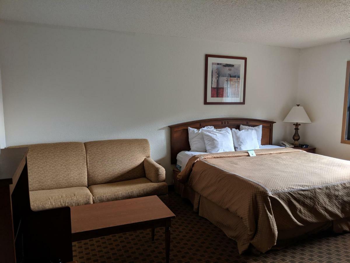 Boarders Inn And Suites By Cobblestone Hotels - Ripon Eksteriør bilde