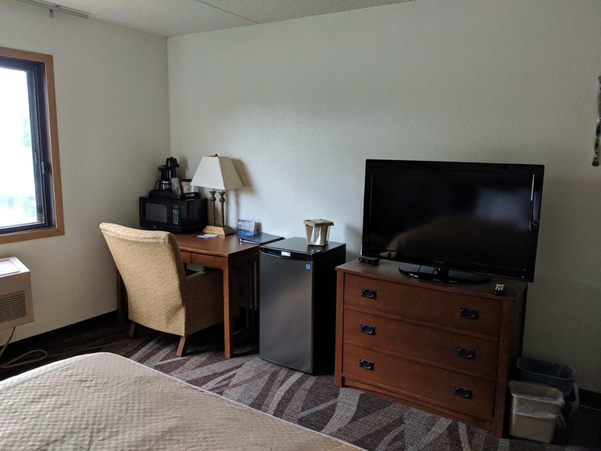Boarders Inn And Suites By Cobblestone Hotels - Ripon Eksteriør bilde